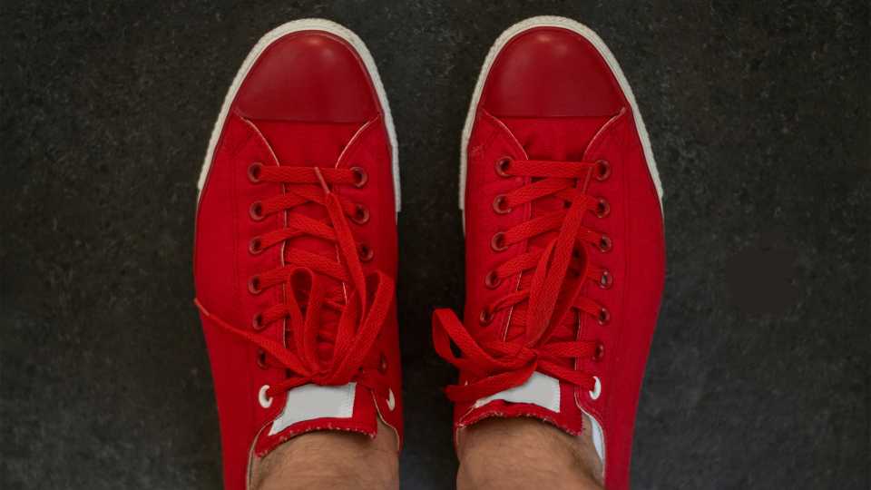 tênis vermelho masculino