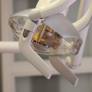 O que avaliar na estrutura de uma clínica odontológica em Porto Alegre antes de iniciar seu tratamento